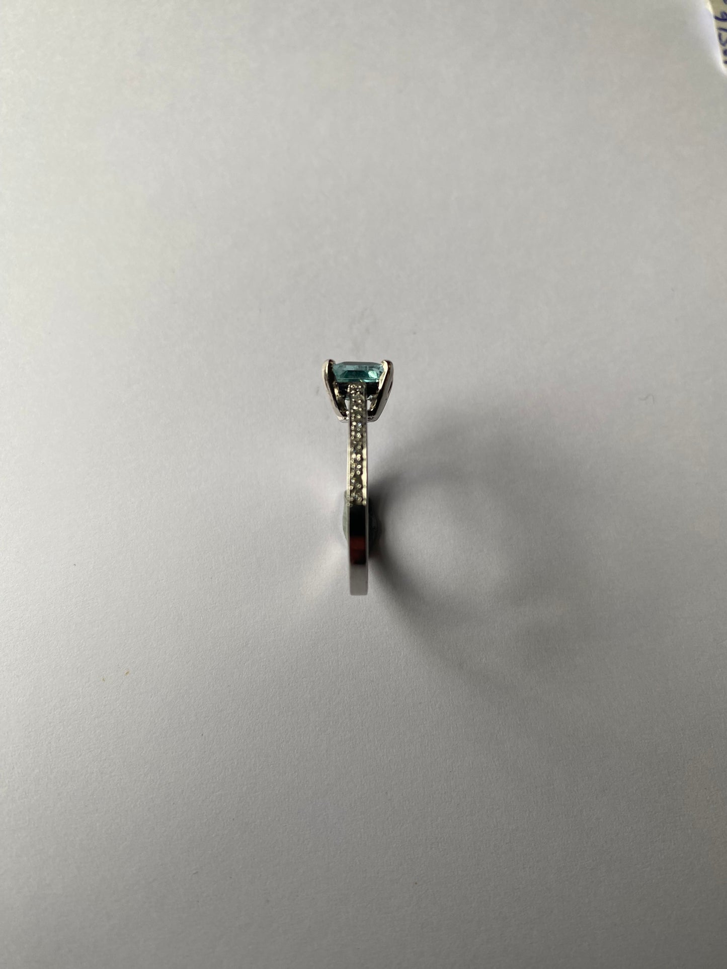 Aquamarine and diamond ring